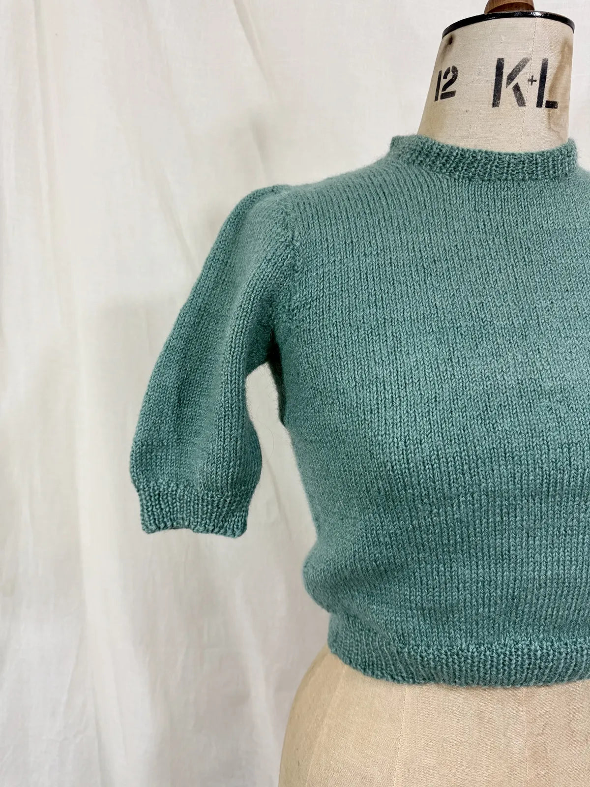 Vintage 1940’s Hand Knitted Green Cropped Jumper