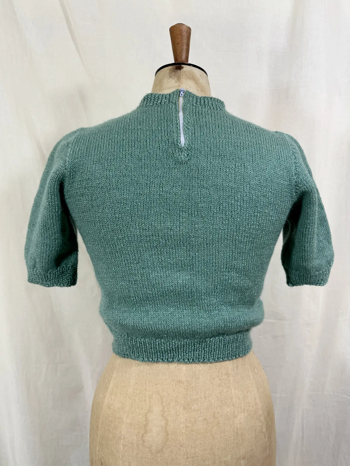 Vintage 1940’s Hand Knitted Green Cropped Jumper