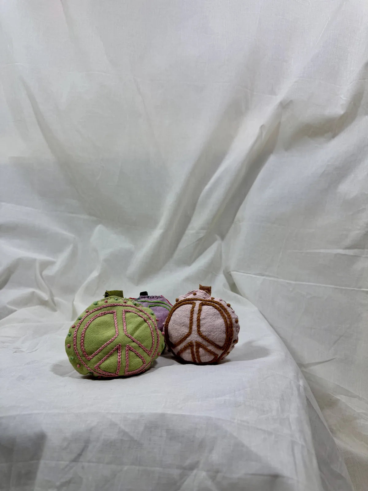 Round lavender embroidered pouch made of linen